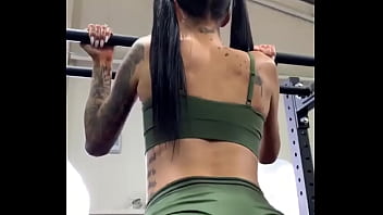 Preview 1 of Mom Of Fuck - Ivon&#039_s Work Out