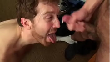Preview 2 of South Filmi Cople - FACIALES Y MUCHA LECHE DE MACHO