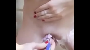 Preview 2 of Oboydyi Sex Mom - Depilada