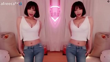 Preview 2 of Morena Bailando - BJ Winter does sexy dance