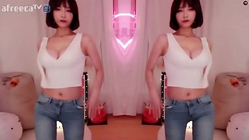 Preview 3 of Morena Bailando - BJ Winter does sexy dance