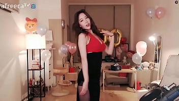 Preview 3 of Porn8x Indonesia - BJ Winter sexy dance #2