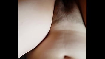Preview 1 of Closeup Pussy Dildo - Mami dandole leche