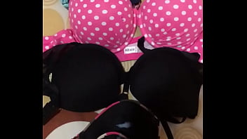 Preview 4 of Xxnxx Story - handjob in the wife bra