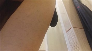 Preview 1 of Seachkopek Besor - it&#039_s time to shave! the horny aunt will let you spy on me ... look at me,  dear,  while I remove the hairs from my perfect body