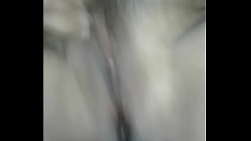 Preview 4 of Small Face Orgasm - Mujer de cornudo se masturba porque le falta polla