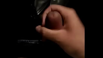 Preview 2 of Mom Kmz - Masturb&aacute_ndome