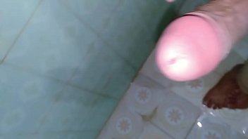 Preview 4 of Laundry Lesbian - Quay tay vui