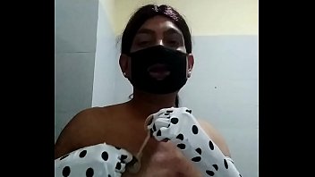 Preview 2 of Sunny Leone Fucked Her Son - Luckiest tranny recieves cum of strangest person after checking in a hotel room