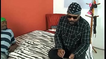 Preview 1 of Xxxguy Porncom - Arrega&ccedil_ando a mulher do nosso amigo - jota