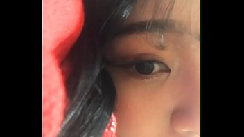 Preview 1 of Asian Upskirt Teen - g&aacute_i h&agrave_n xinh xăm show