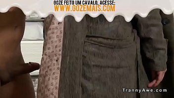 Preview 1 of Dog Suck Girl Blowjob - Travesti gordinha caindo na pica ⋆ GOZEMAIS.COM