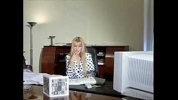 Preview 1 of Xxx Desperdicio - Susanna F - Experiences