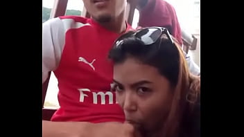 Preview 2 of Boobs Johnny - Dinho barreto sendo chupado por coroa