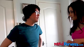 Preview 1 of Fuck Water Pkrn - Babe Valentina Bianco sucking nerd cock in casting