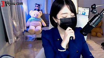 Preview 4 of Pom Com - Korean BJ Nice Tits ! Show cam 100219.2340