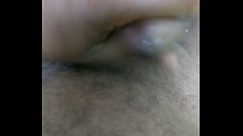 Preview 2 of Jv Jizzcom - Gozando um jato de esperma