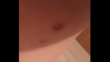 Preview 4 of Haurs Vs Boy - Sunt &icirc_mpușcat cu un pistol airsoft in pulpa provoc&acirc_nd &icirc_mi o rana