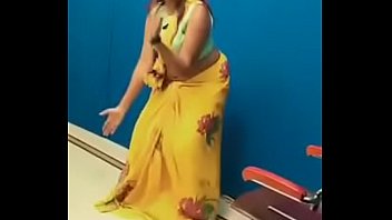 Preview 1 of Sunny Leon Shows Ass - Swathi naidu sexy dance in saree