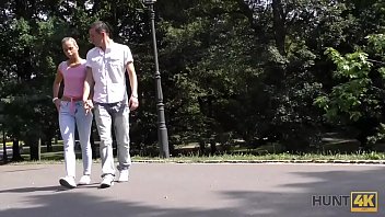 Preview 2 of Brazzar Brazzar - HUNT4K. Elle a perdu son portefeuille mais a gagn&eacute_ une baise folle