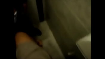 Preview 3 of Pakistani Coupel Fuck - CAIU NA NET! ( Ingrid Apache ) Professora de sexo de Ribeirao Preto pagando boquete para amante no banheiro publico da leroy merlin.