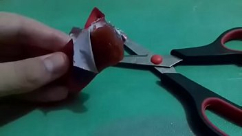 Preview 4 of Porn Usa Virgin Deflower - Novinho gay esperimentando picol&eacute_ de sangue m. e esperma