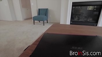 Preview 1 of Ambershyne Myfreephones - my naive teen stepsis