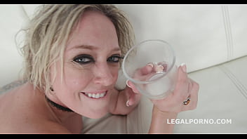 Preview 4 of Step Up Family Mom - BlackEned with Dee Williams Balls Deep Anal / DAP / Gapes / Facial / Creampie Swallow GIO938
