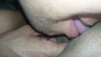 Preview 1 of Provocando O Resultado Avi - Chupando uma bucetinha bem devagarinho
