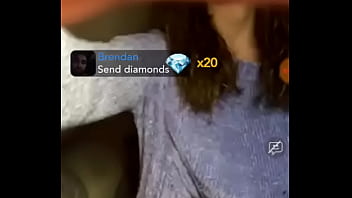 Preview 3 of China 15 To 18 Year Girl Sex - Minha amiga se exibindo na live com os f&atilde_s