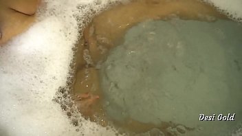 Preview 3 of Lesbian Paksaan - Rich Indian Bhabhi Masturbate With Fun in Bathtub