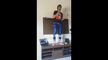 Preview 2 of Big Siez Xxx - Raffa Moreira 777 mandando um passo no mutcho louco ao som de Clairo - Pretty Girl