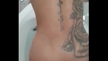 Preview 3 of Actress Ka Porn - ACOMPANHANTE FAZ BOQUETE BEM BABADO E DEPOIS DA A BUCETA GOSTOSA NA HIDROMASSAGEM NO MOTEL