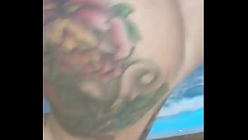 Preview 4 of Xxx Villag Com - Gostosa mostrando sua perereca deliciosa na piscina