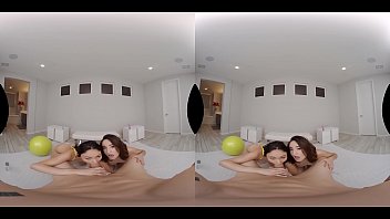 Preview 3 of Karena Xxc Bfhd - ARIANA MARIE &amp_ ISABELLA NICE GET WET &amp_ FUCK YOU