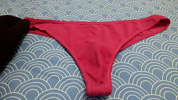 Preview 1 of Consoled Help Mom - Calzon rojo recien usado - Red used panties