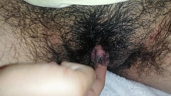 Preview 2 of Stud Doctor - tocando panocha