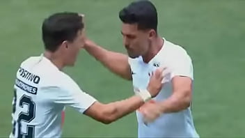 Preview 2 of Amateur Mff Threesome - Danilo Avelar Fudendo o Palmeiras
