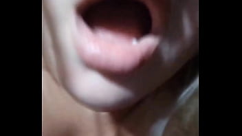 Preview 1 of Mamah Tiri Bohay - Meu noivo perguntando quantos ex eu tive,  ahhhh j&aacute_ peguei um canavial de rola,  ele gozou na hora