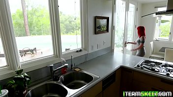Preview 1 of Janet Mohron - Horny Tessa Faye pops out her wet pussy for some penetration!