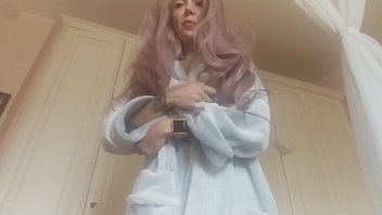 Preview 1 of Hollywood Sex Bold - stepmom&#039_s love,  do not worry,  your erection does not embarrass me