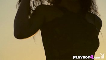 Preview 3 of Sexy Jill Film Blasen Lecken - Sexy brunette teen dancing and striptease on the beach