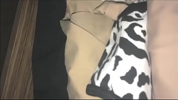 Preview 1 of Saviya Bhabi Ki Suraj Ny Chodai - batendo punheta escondido com o suti&atilde_ da tia peituda sem ela saber