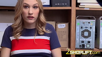 Preview 2 of Sexy Africa Xx Videos - Officer pulls out his big cock for Kasey to suck and take hard