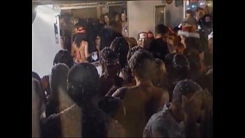 Preview 1 of Enter Time Inga - A Cobi&ccedil_a 5 No Carnaval 2002.