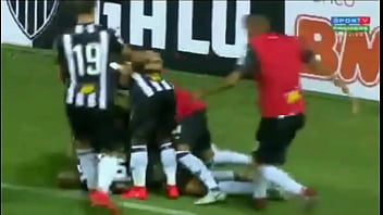 Preview 2 of Red Bra Women Bf - Gol pornogr&aacute_fico do Jair x URT - 30/01/2019