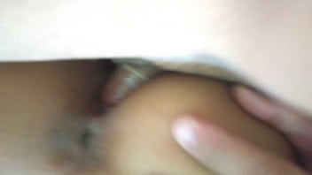 Preview 3 of Teen Mom Pants Strapon - Fudendo a minha esposa e mostrando o cuzinho dela.