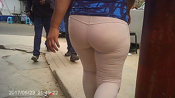 Preview 4 of Sayne Leon - trasero en la calle