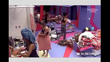 Preview 3 of Boobs Sucking Nude - Paula Sperling Mostrando a Buceta e Os Peitos No BBB19