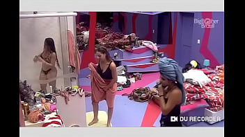 Preview 4 of Boobs Sucking Nude - Paula Sperling Mostrando a Buceta e Os Peitos No BBB19